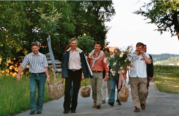 1Feier_2004.jpg