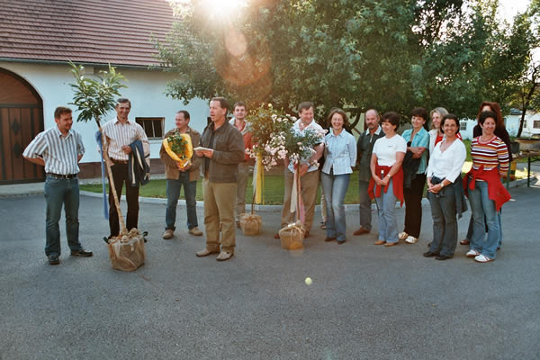 2Feier_2004.jpg